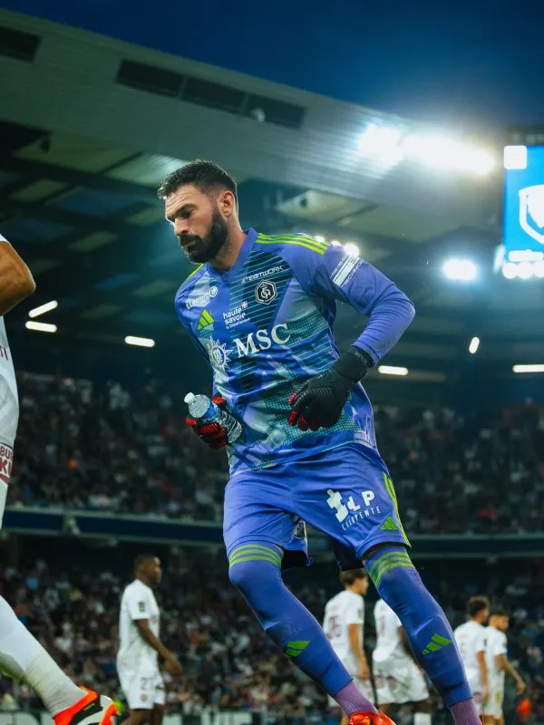 FC Annecy 2024-25 GK 1 Kit