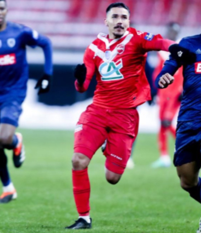 Valenciennes 2023-24 Cup Home 2 Kit