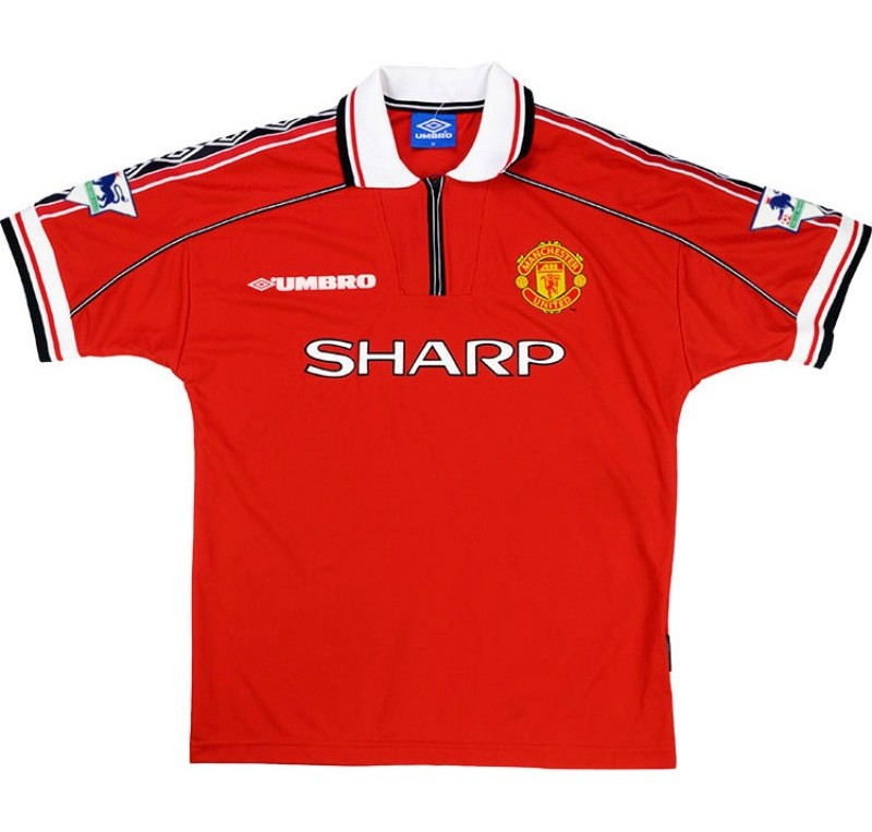 Manchester United 1999-00 Home Kit