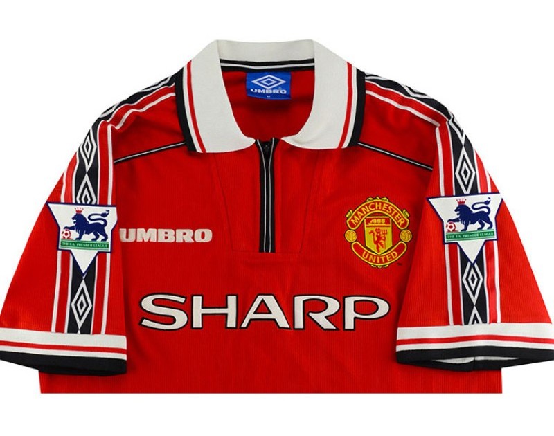 Manchester United 1999-00 Home Kit
