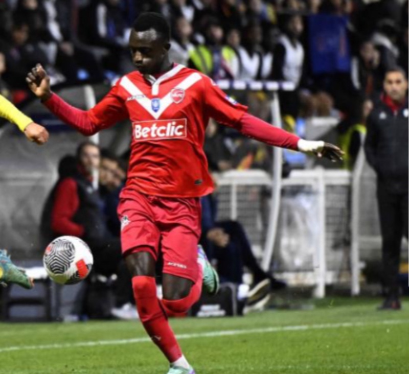 Valenciennes 2023-24 Cup Away 3 Kit