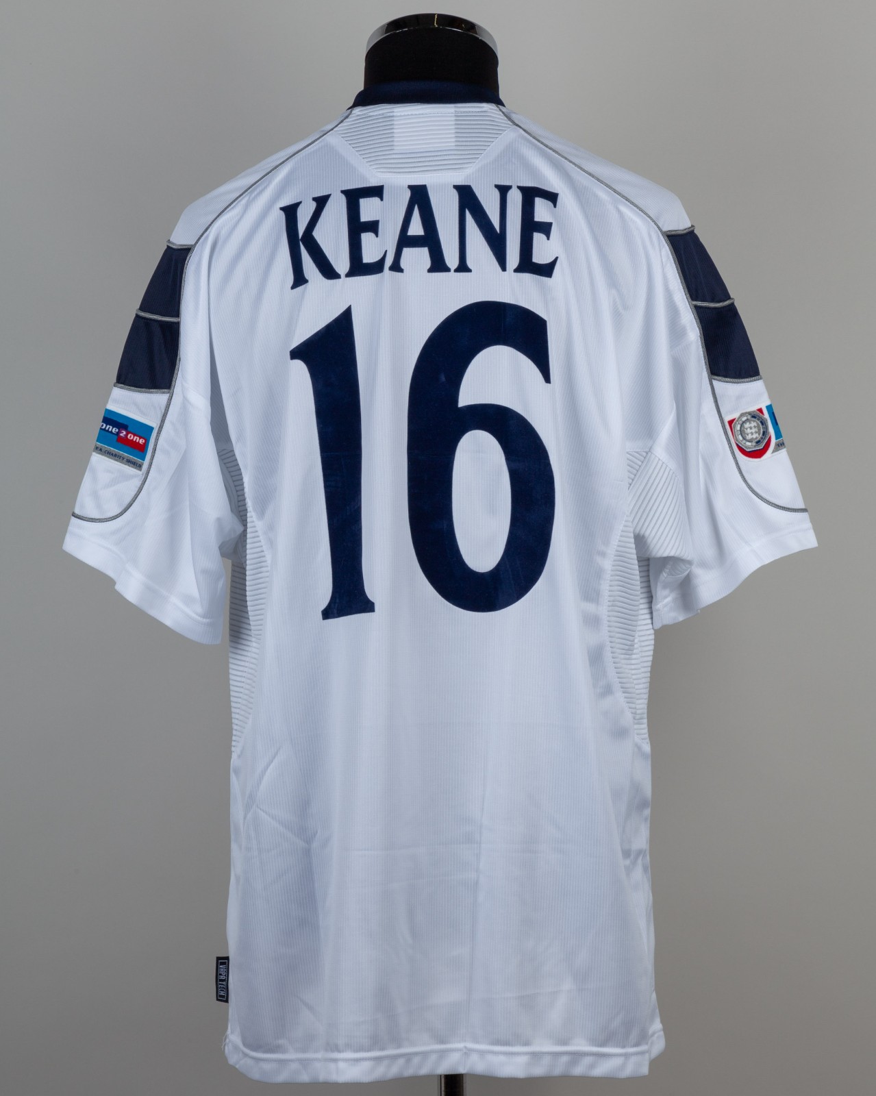 Manchester United 1999-00 Third Kit