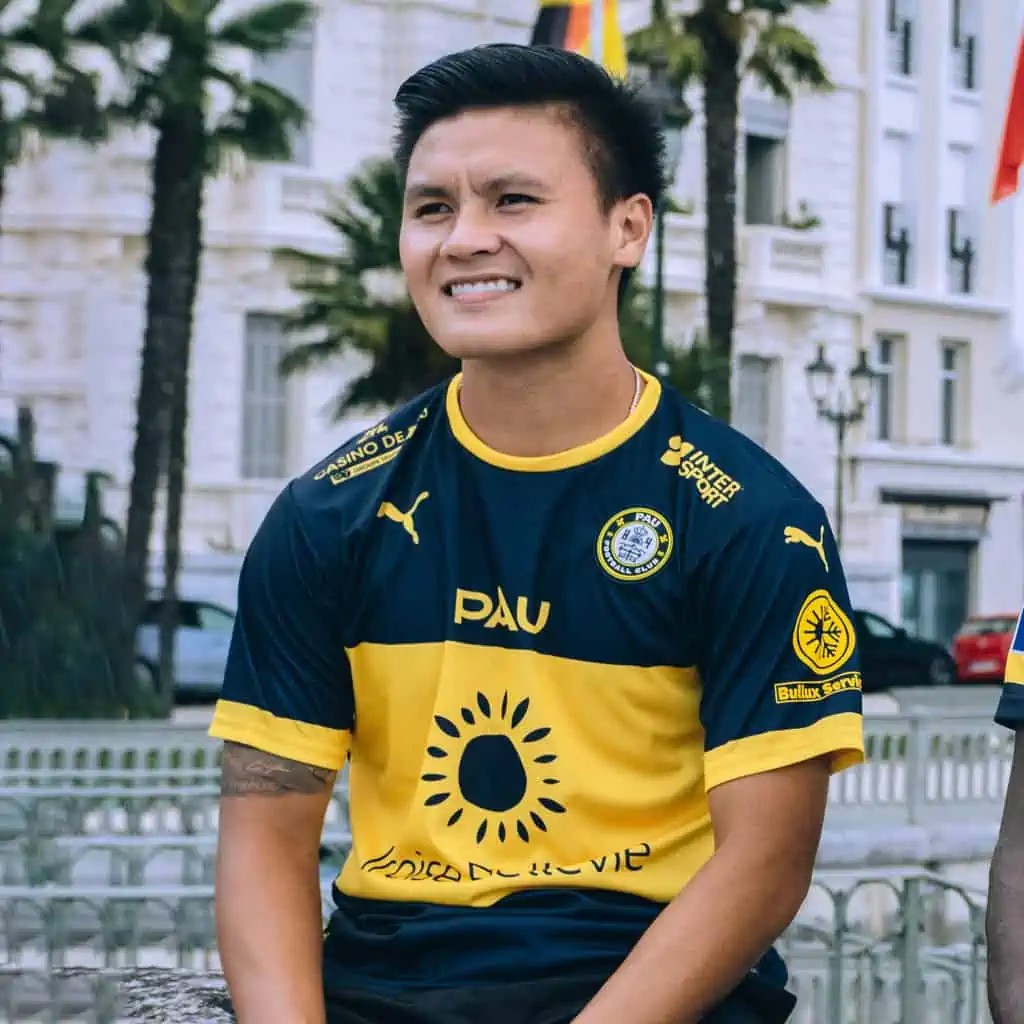 Pau FC 2022-23 Away Kit