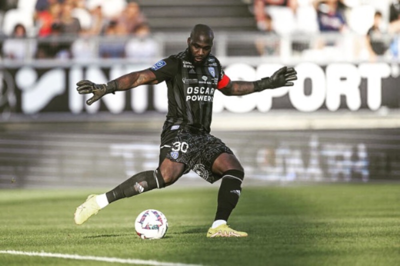SC Bastia 2022-23 GK 6 Kit