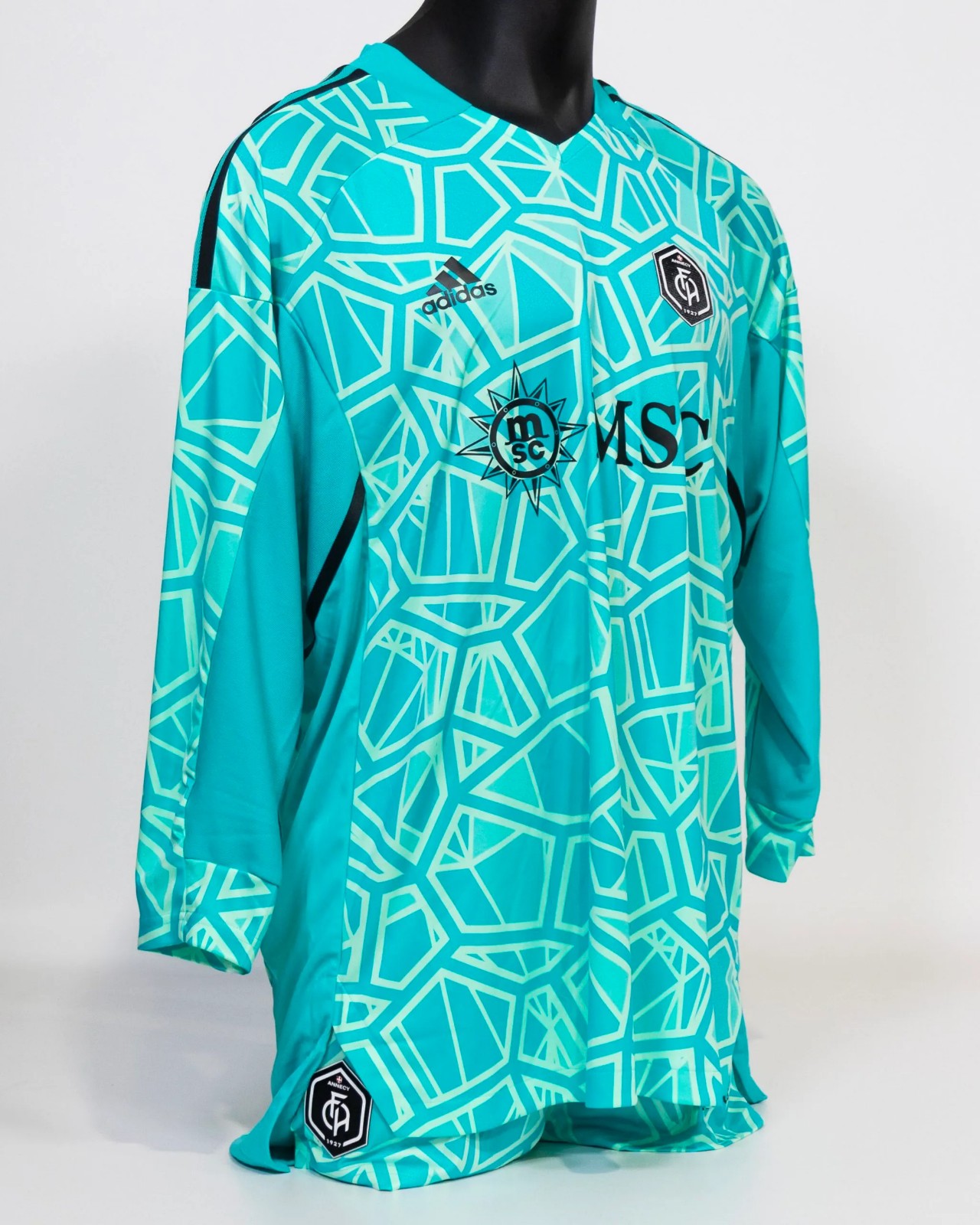 FC Annecy 2022-23 GK 2 Kit