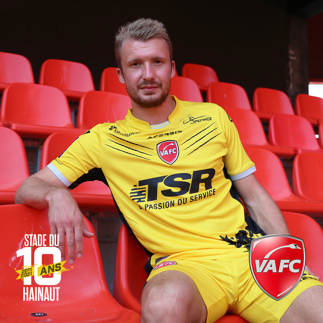 Valenciennes 2021-22 Away Kit