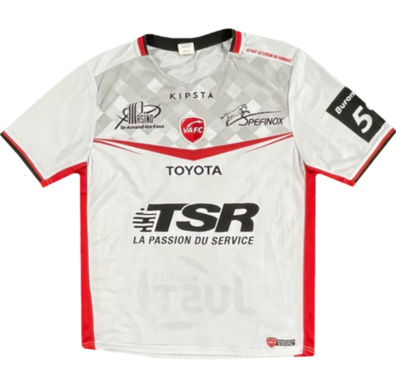 Valenciennes 2017-18 Away Kit