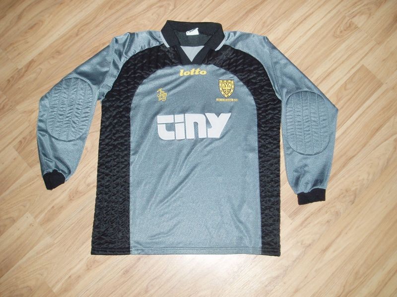 Wimbledon 1999-00 GK 1 Kit