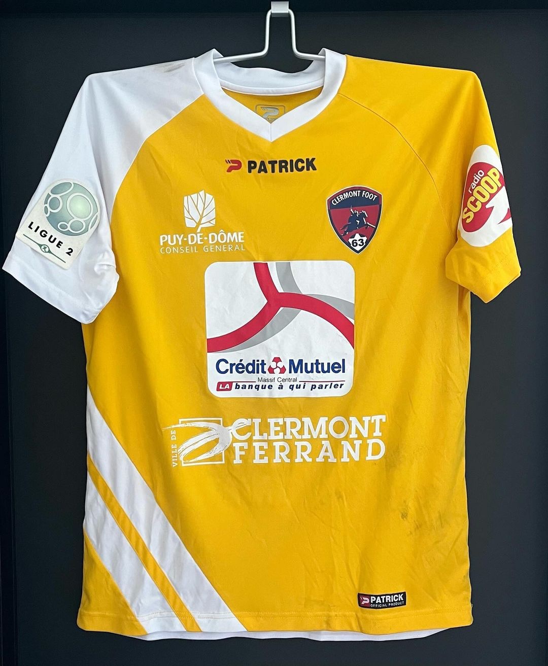 Clermont 2015-16 GK 1 Kit
