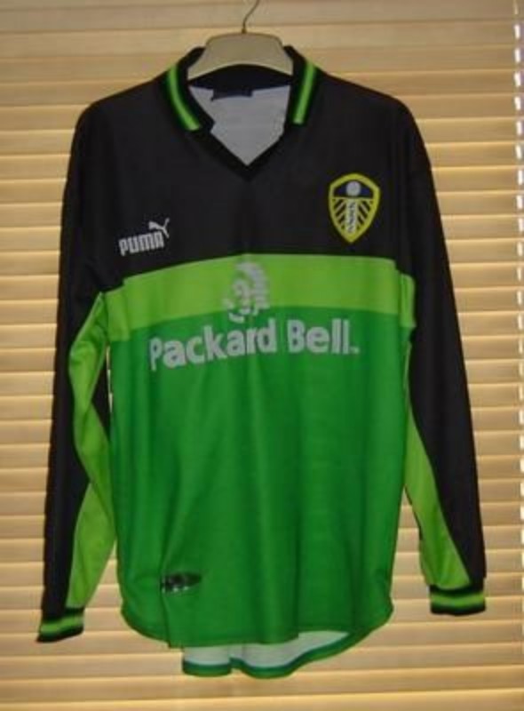 Leeds United 1999-00 GK 1 Kit