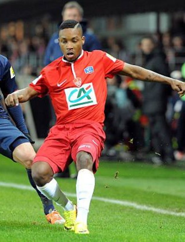 Stade Brestois 2013-14 Cup Home Kit