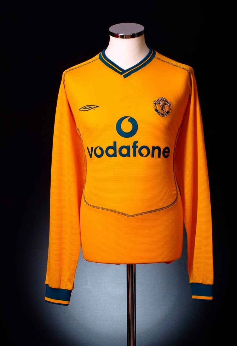 Manchester United 2000-01 GK Third Kit