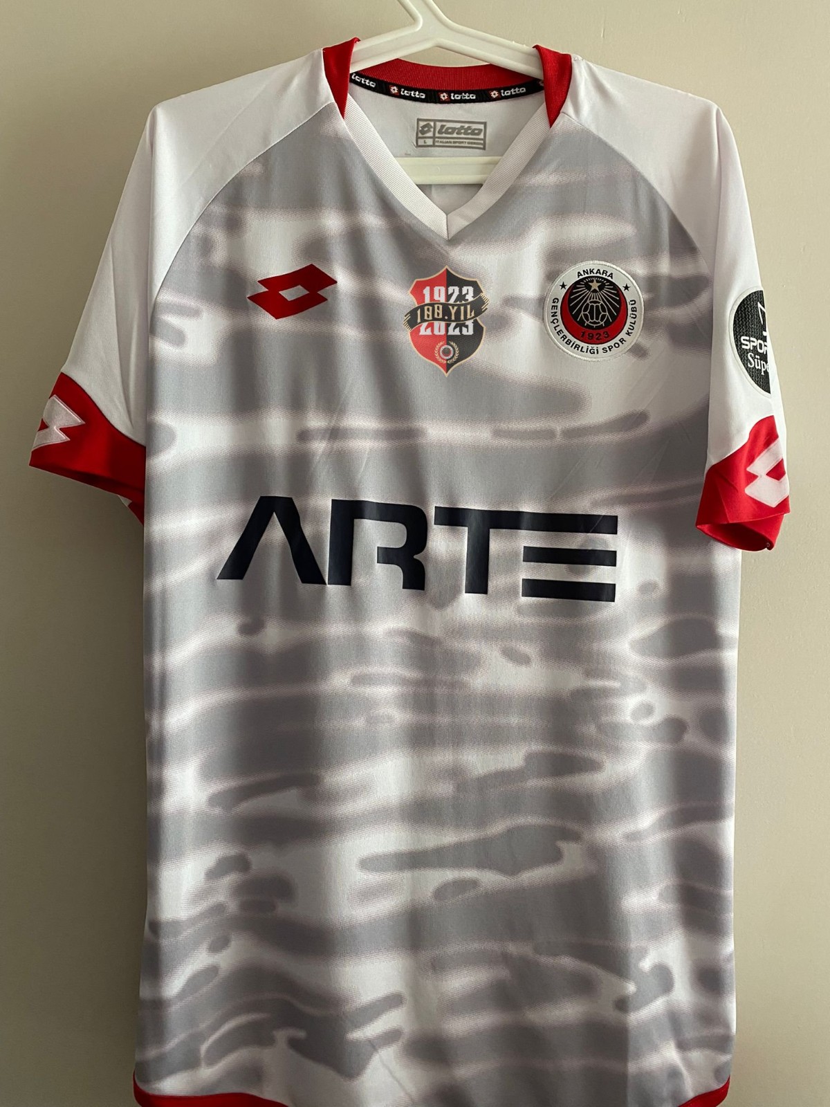 Gençlerbirliği 2016-17 Away Kit