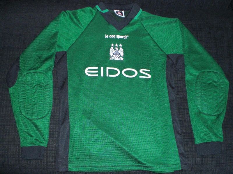 Manchester City 2000-01 GK 1 Kit
