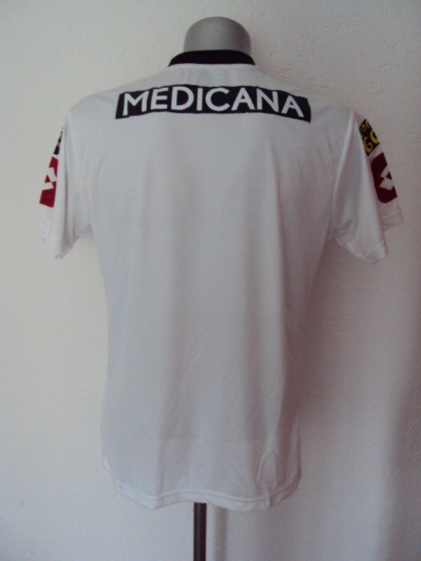 Gençlerbirliği 2011-12 Away Kit