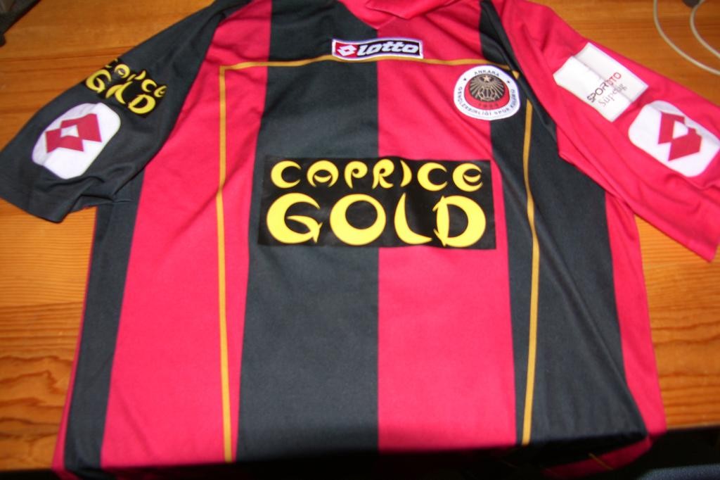 Gençlerbirliği 2011-12 Fourth Kit