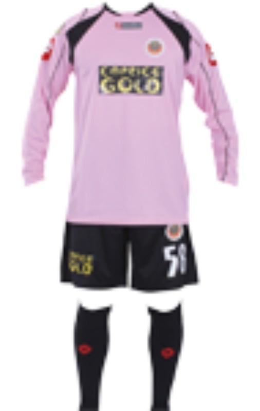Gençlerbirliği 2011-12 GK 3 Kit