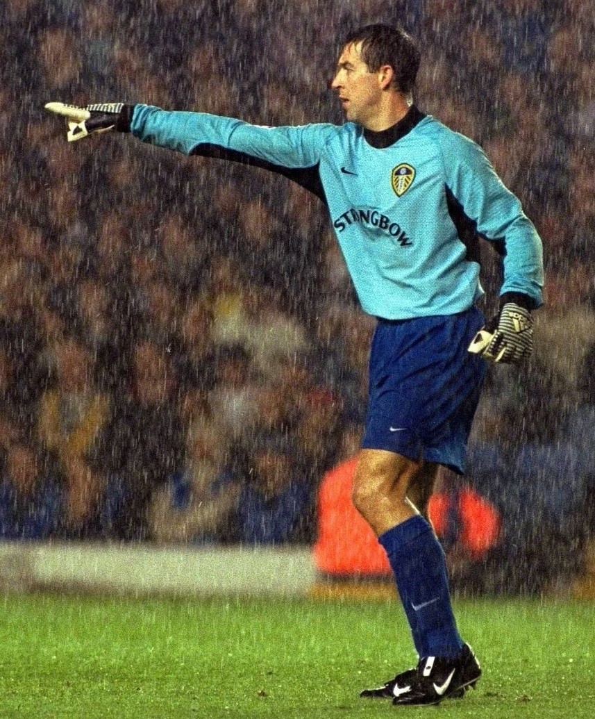 Leeds United 2000-01 GK 2 Kit