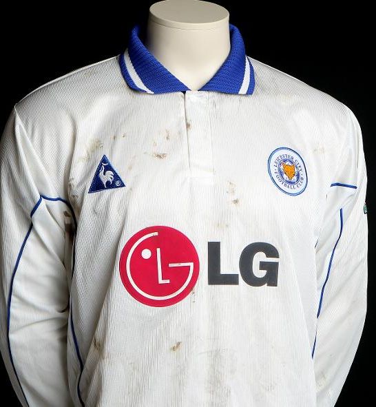 Leicester City 2000-01 Away Kit