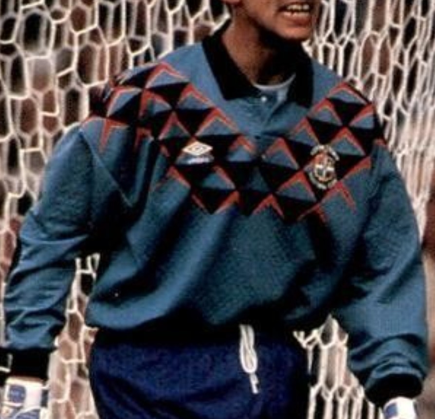 Luton Town 1991-92 GK 1 Kit