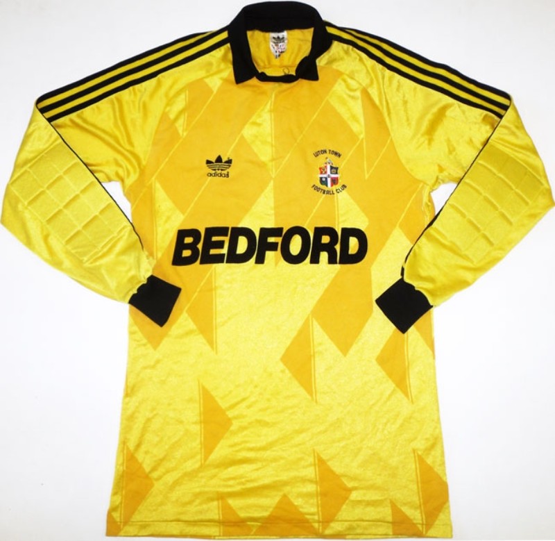 Luton Town 1987-88 GK 1 Kit