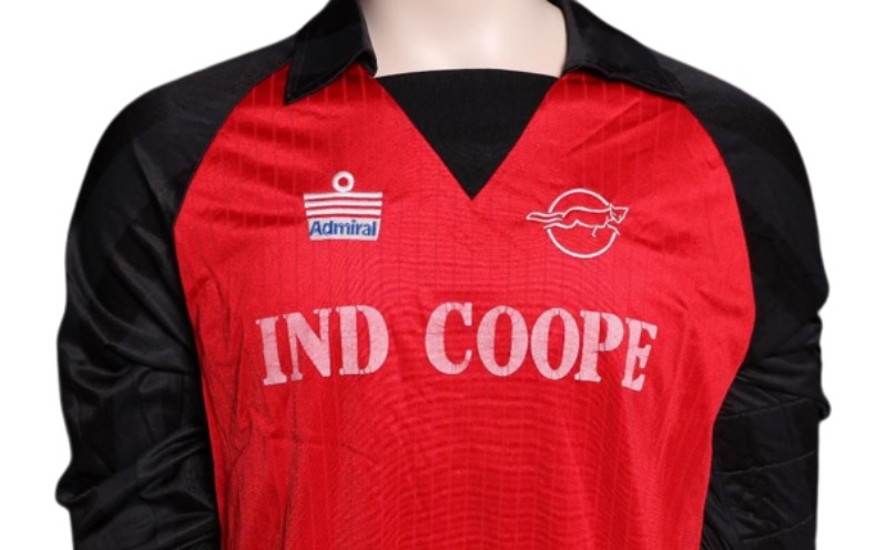 Leicester City 1985-86 GK 1 Kit