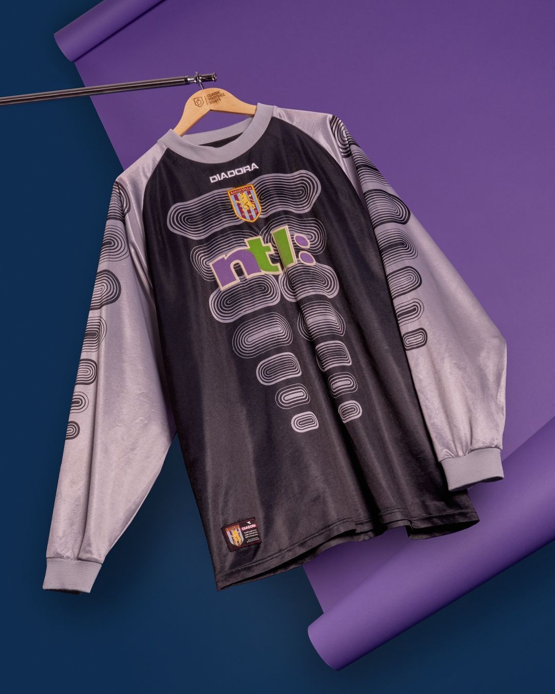 Aston Villa 2001-02 GK 1 Kit