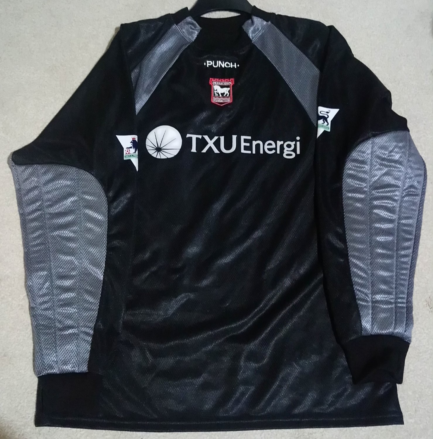 Ipswich Town 2001-02 GK 2 Kit