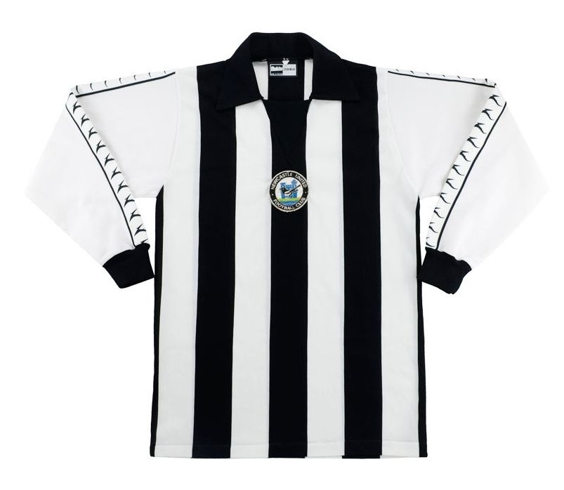 Newcastle United 1976-77 Home Kit