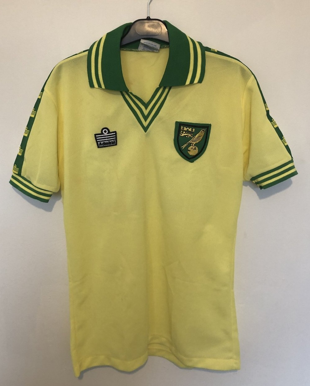 Norwich City 1976-77 Home Kit