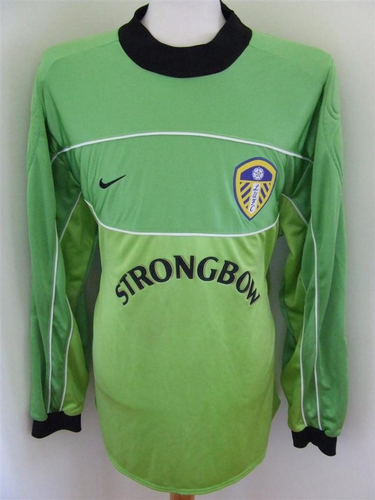Leeds United 2001-02 GK 2 Kit
