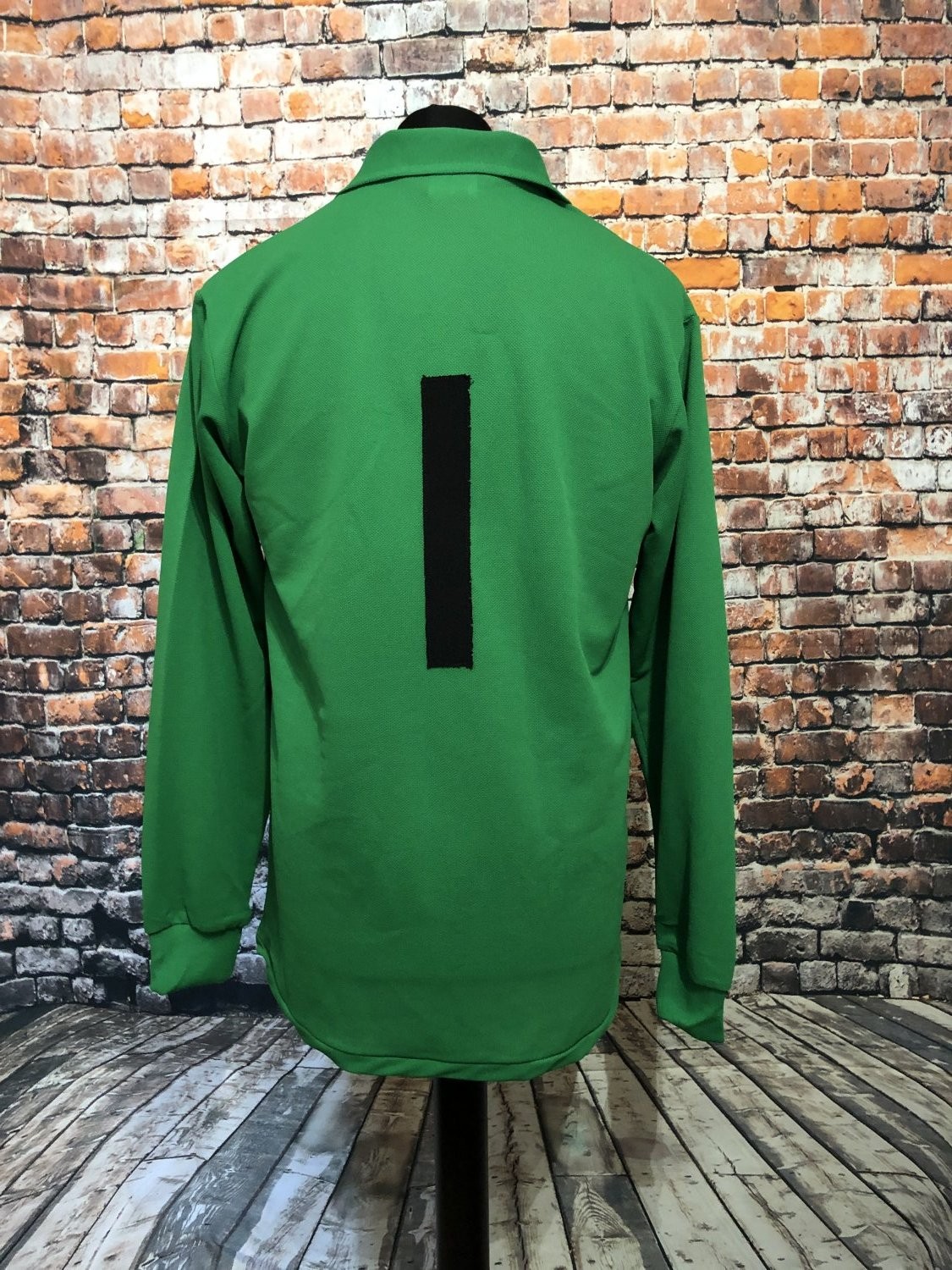 Derby County 1975-76 GK 1 Kit