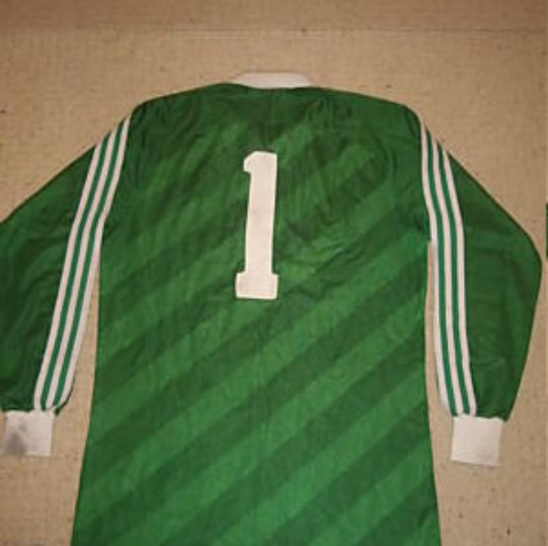 Liverpool FC 1974-75 GK Kit