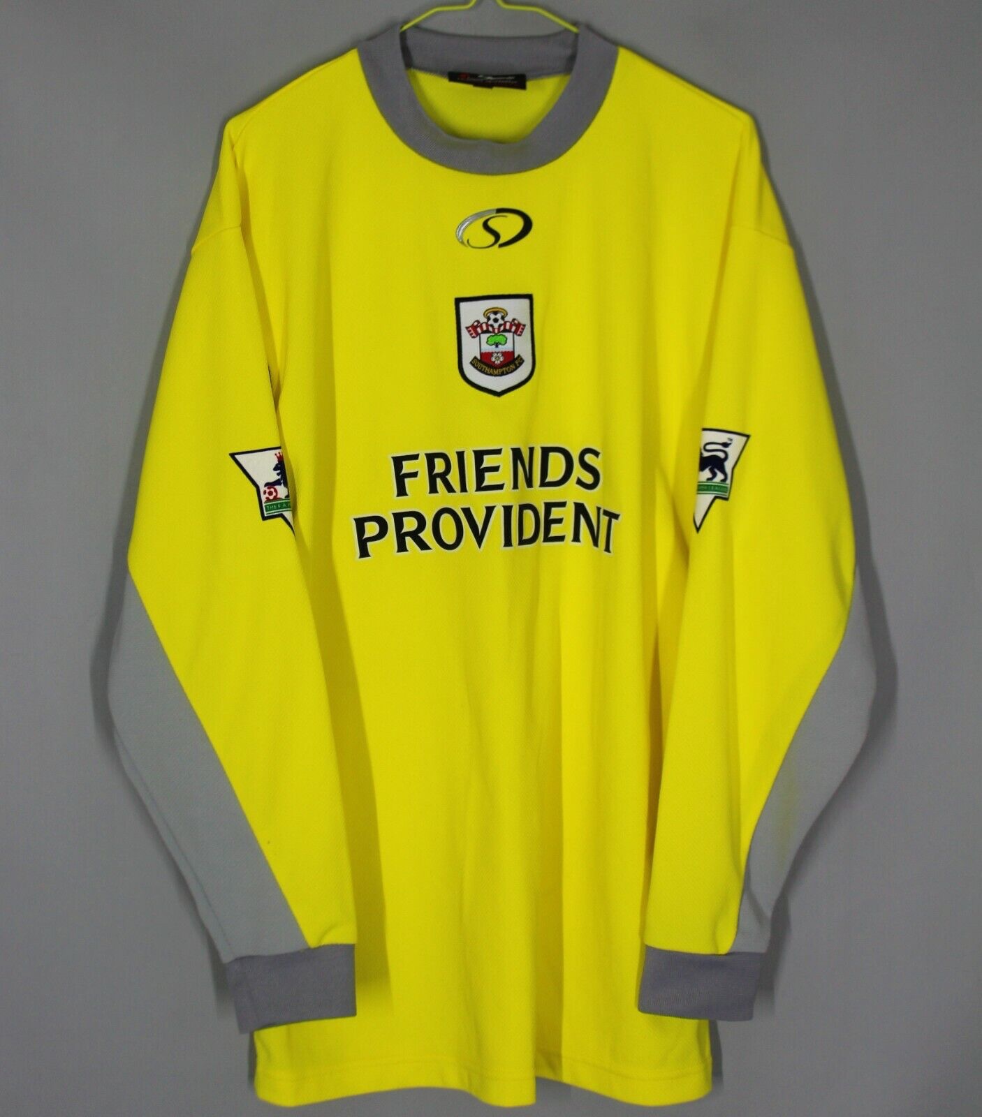 Southampton FC 2001-02 GK 1 Kit