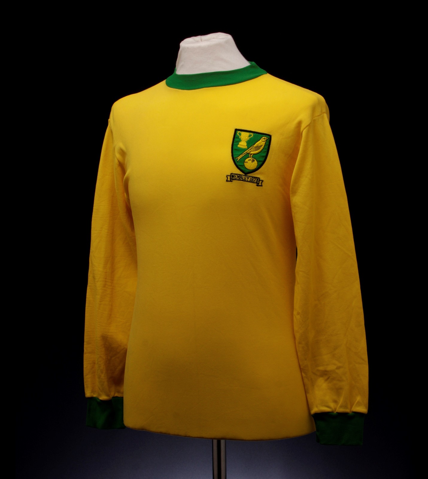 Norwich City 1973-74 Home Kit