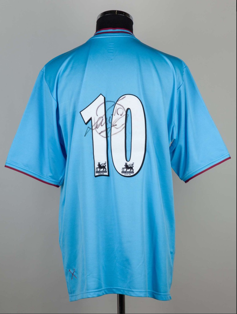 West Ham United 2001-02 Away Kit