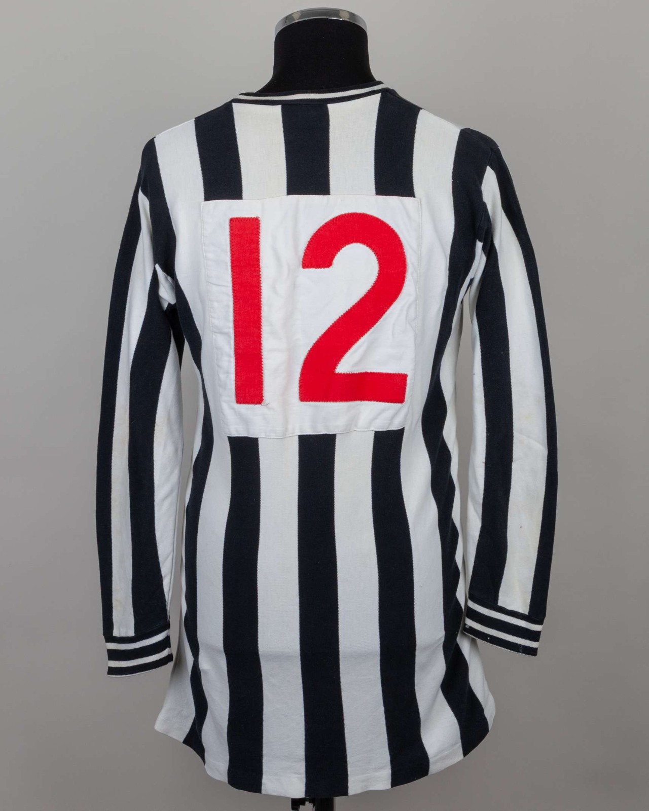 Newcastle United 1972-73 Home Kit