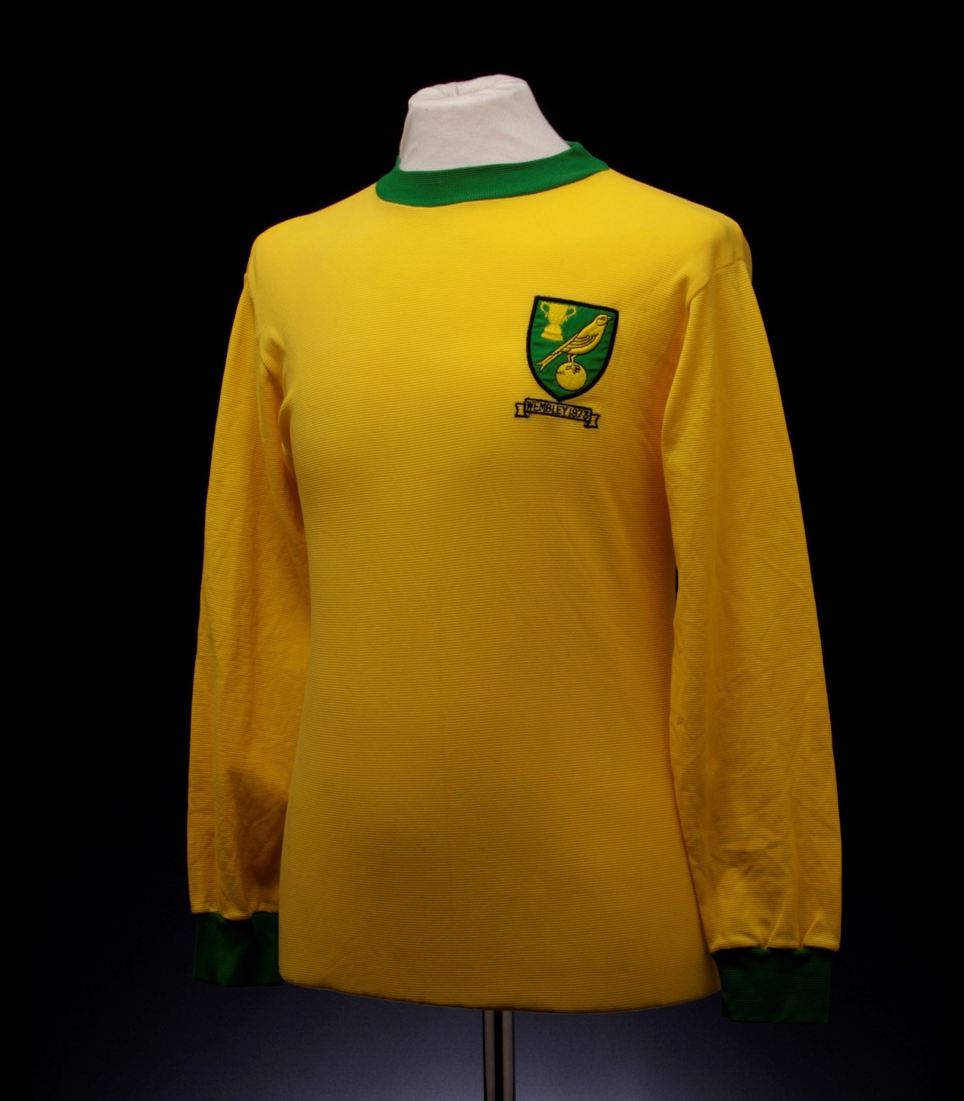 Norwich City 1972-73 Home Kit