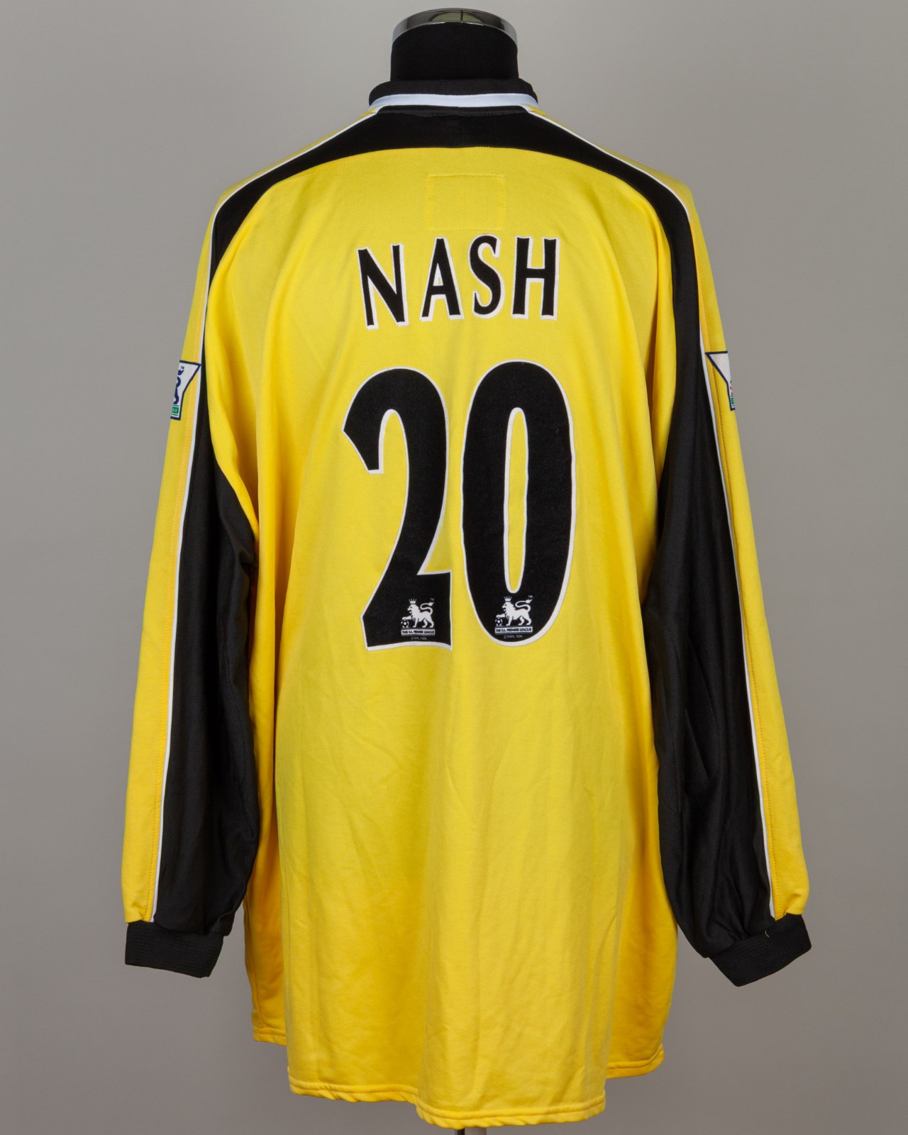 Manchester City 2002-03 GK 1 Kit