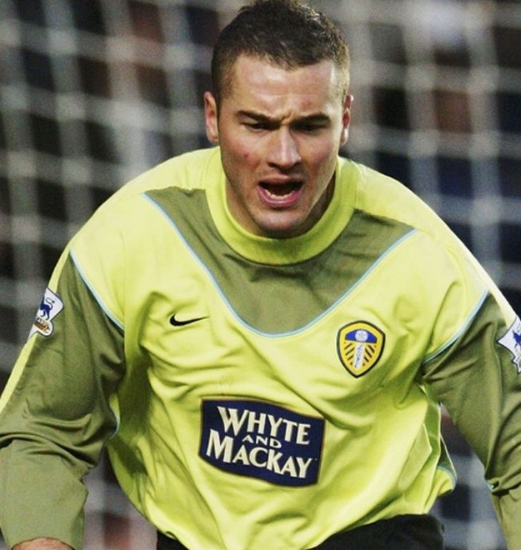 Leeds United 2003-04 GK 2 Kit