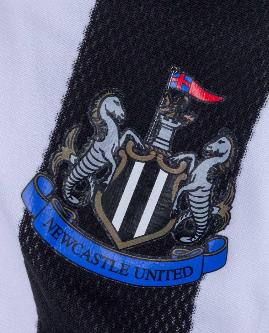 Newcastle United 2003-04 Home Kit