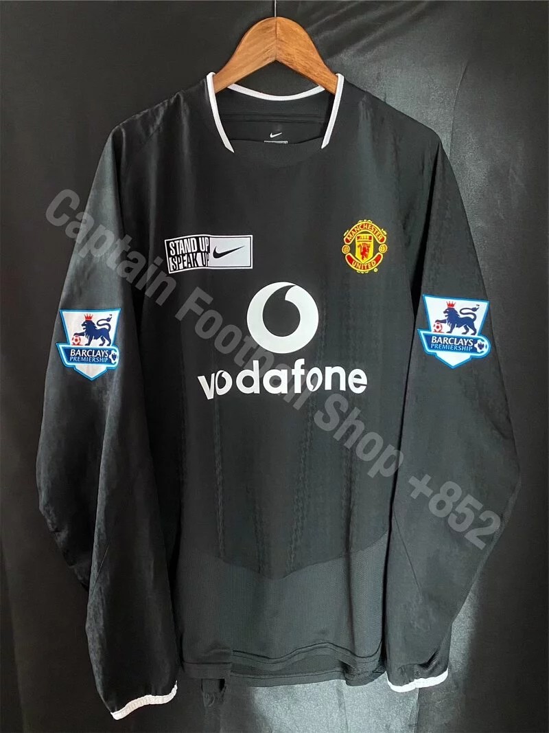 Manchester United 2004-05 Away V2 Kit