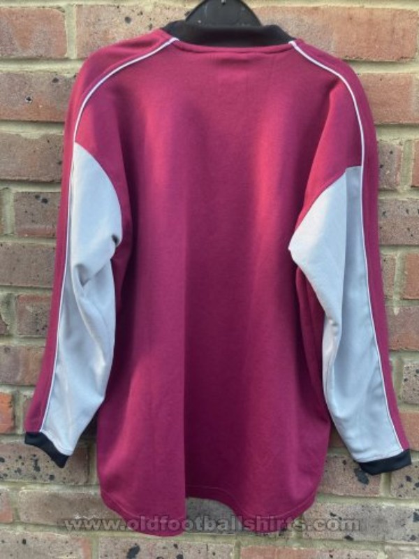 Charlton Athletic 2004-05 GK 1 Kit