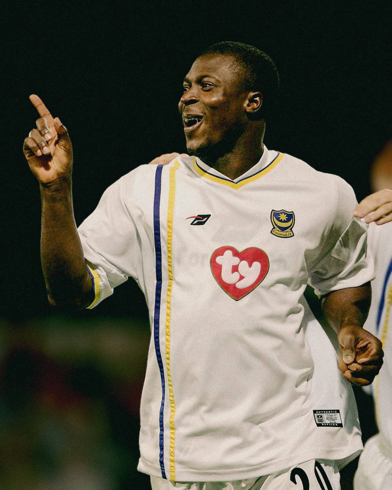 Portsmouth FC 2004-05 Third Kit