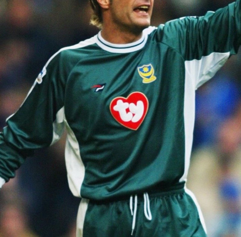 Portsmouth FC 2004-05 GK 2 Kit