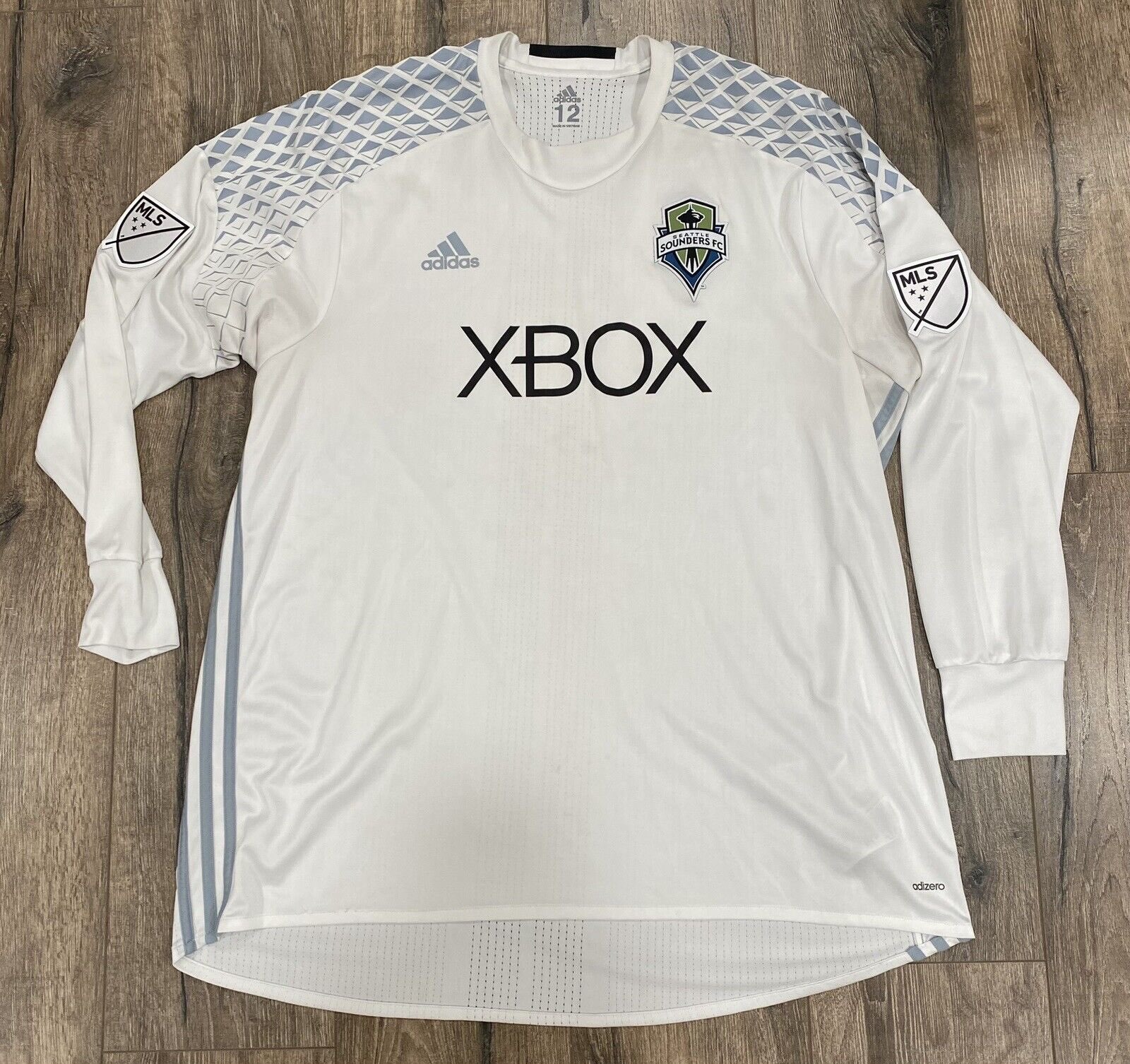 Seattle Sounders FC 2016 GK 2 Kit