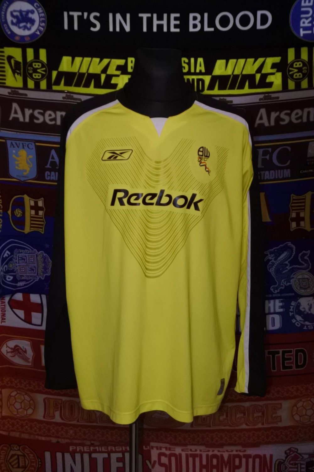 Bolton Wanderers 2005-06 GK 2 Kit