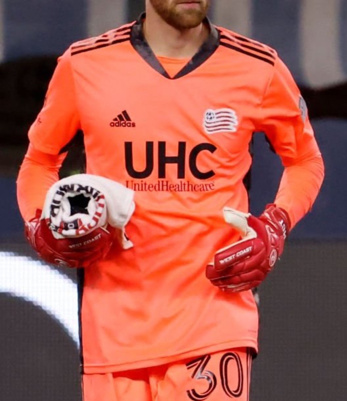 New England Revolution 2020 GK 3 Kit