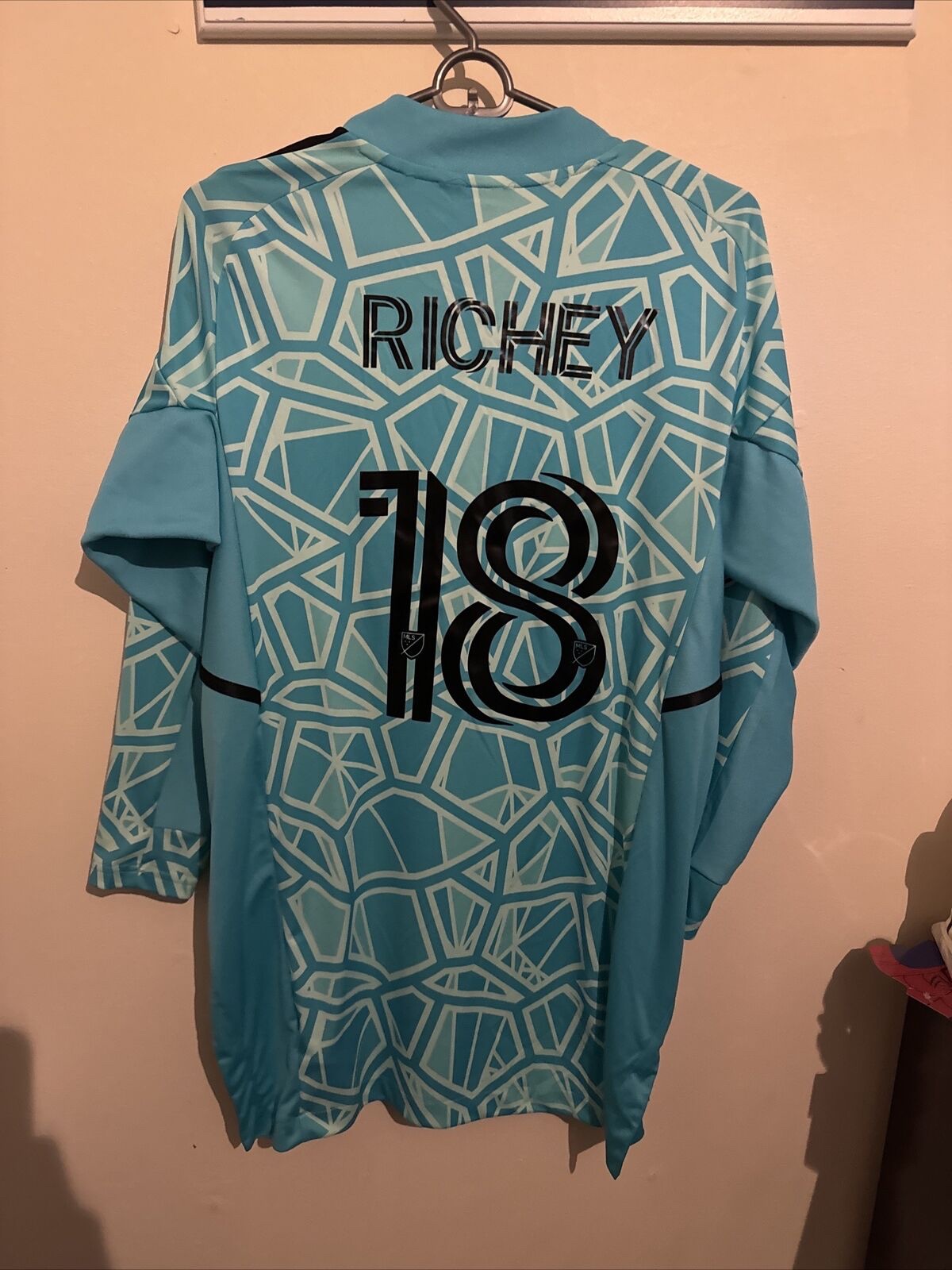 Chicago Fire 2022 GK 1 Kit