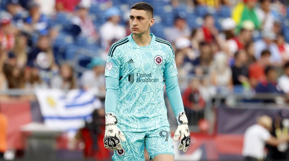 New England Revolution 2022 GK 1 Kit